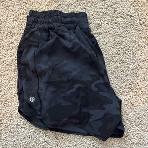 Lululemon Hotty Hot Short